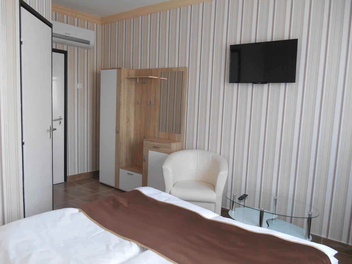 Holdfeny Hotel Forro Exterior photo